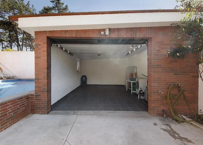 Moradia Pinheiro Manso *