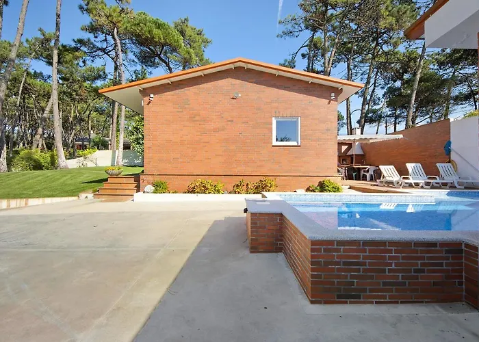 Moradia Pinheiro Manso *