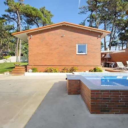 Moradia Pinheiro Manso *