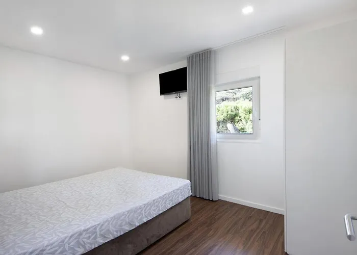 Moradia Pinheiro Manso * Apúlia